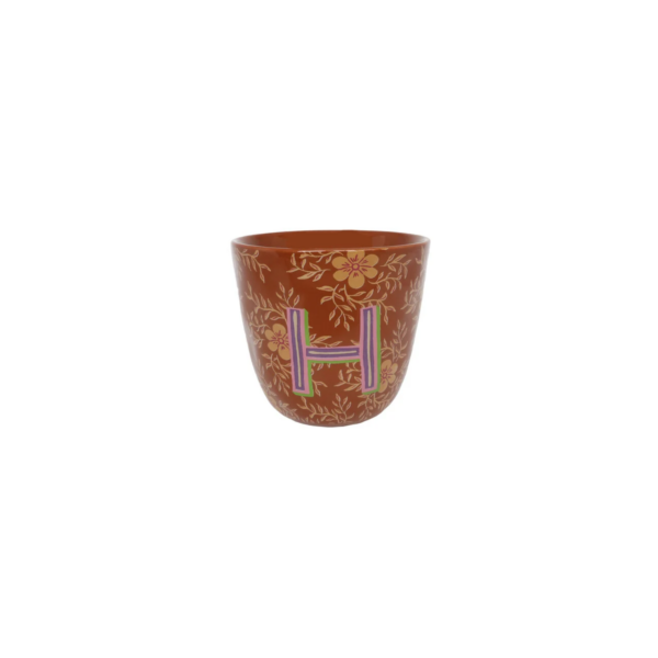 Cup letter H