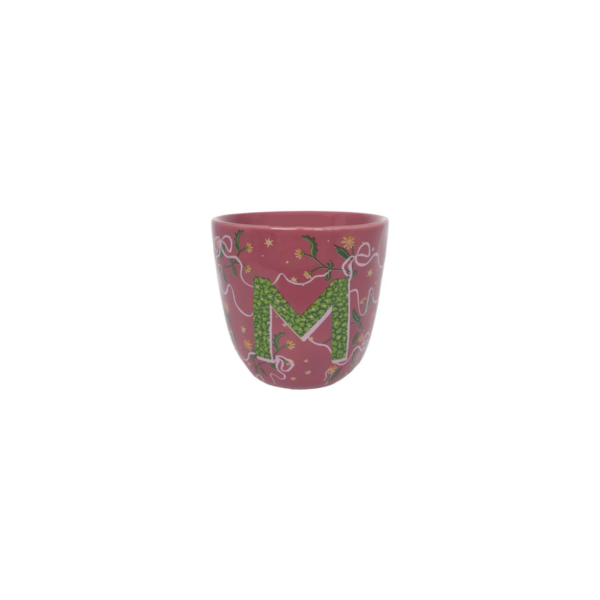 Cup letter M